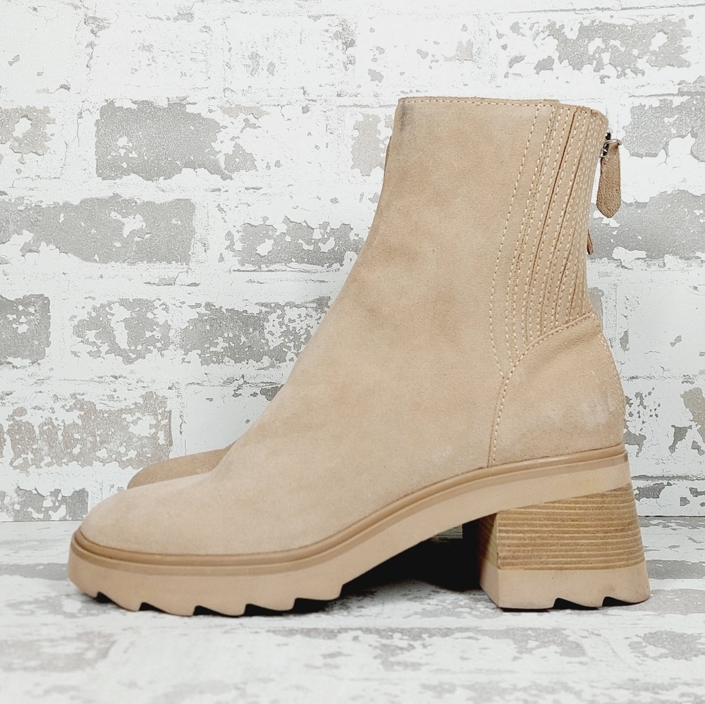 NEW Dolce Vita Martey H2O Taupe Suede Back Zipper Stacked Heel Wide Boots X455